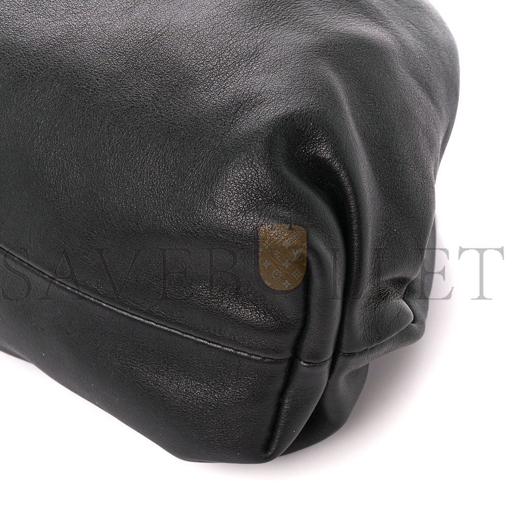 BOTTEGA VENETA SMOOTH BUTTER CALF TEEN POUCH BLACK (38*18*8)