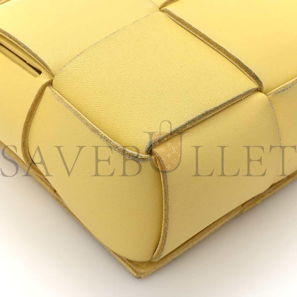 BOTTEGA VENETA NAPPA MAXI INTRECCIO THE BELT CASSETTE BAG BUTTER (18*11*5cm)