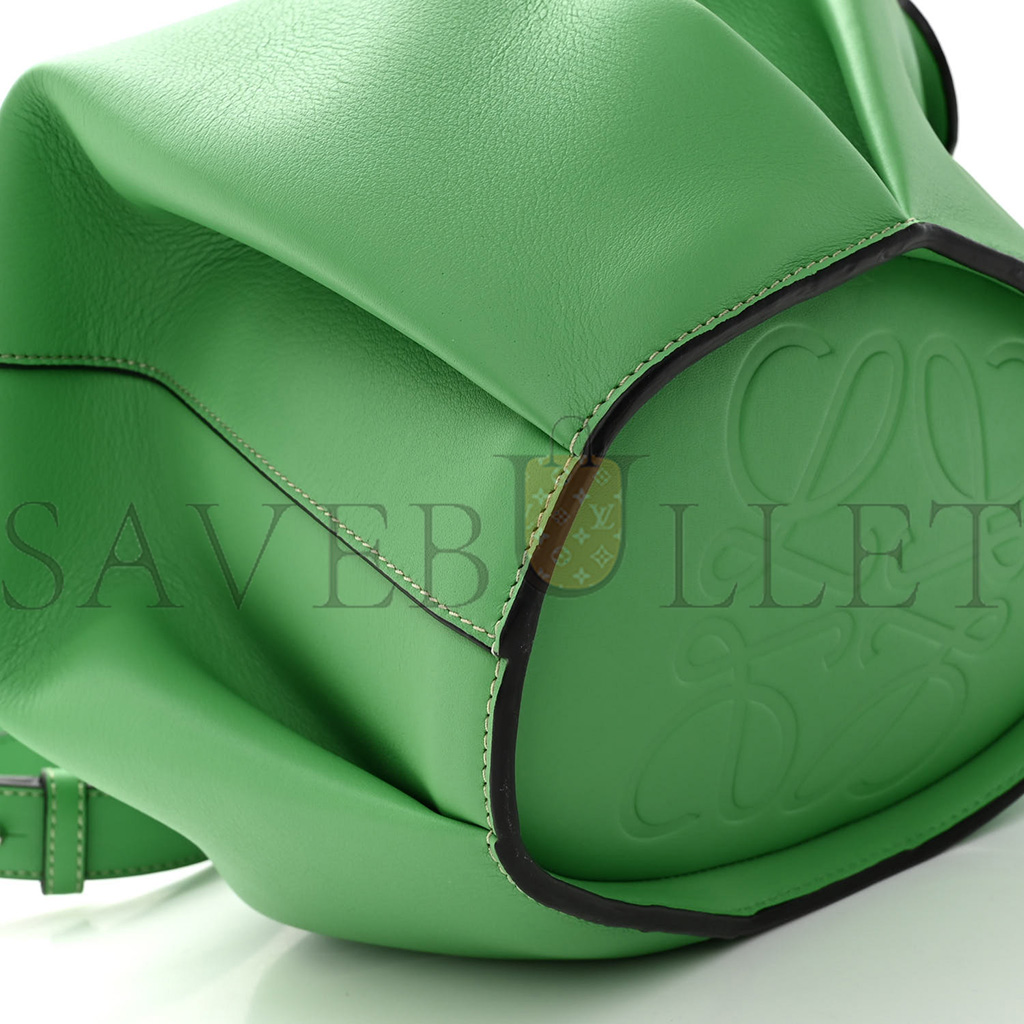 LOEWE CALFSKIN LARGE ELEPHANT CROSSBODY BAG APPLE GREEN (20*15*14cm)