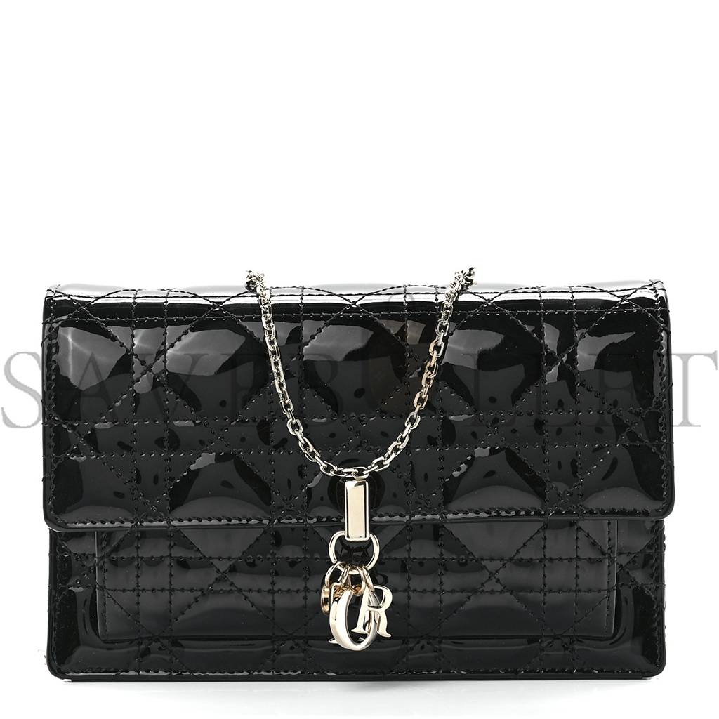 DIOR PATENT CANNAGE LADY DIOR CHAIN POUCH BLACK (19*13*4.4cm) DIOR PATENT CANNAGE LADY DIOR CHAIN POUCH BLACK (19*13*4.4cm)