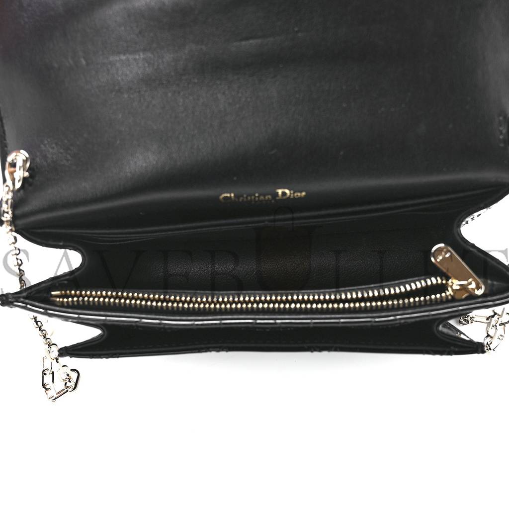 DIOR PATENT CANNAGE LADY DIOR CHAIN POUCH BLACK (19*13*4.4cm) DIOR PATENT CANNAGE LADY DIOR CHAIN POUCH BLACK (19*13*4.4cm)