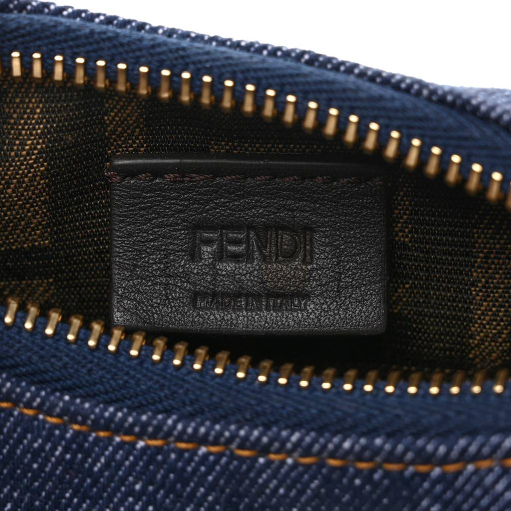 FENDI DENIM SHINY NAPPA NANO FENDIGRAPHY HOBO CHARM BLUE MORO (16*10*5cm) FENDI DENIM SHINY NAPPA NANO FENDIGRAPHY HOBO CHARM BLUE MORO (16*10*5cm)